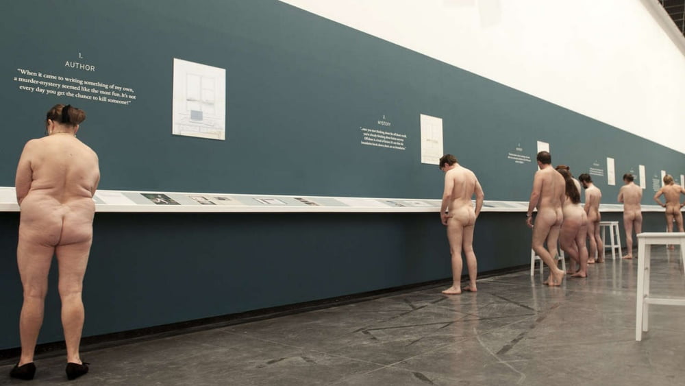 naked in a museum #105772932