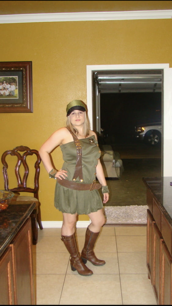 Janet the Alleygator from Texas #80781890