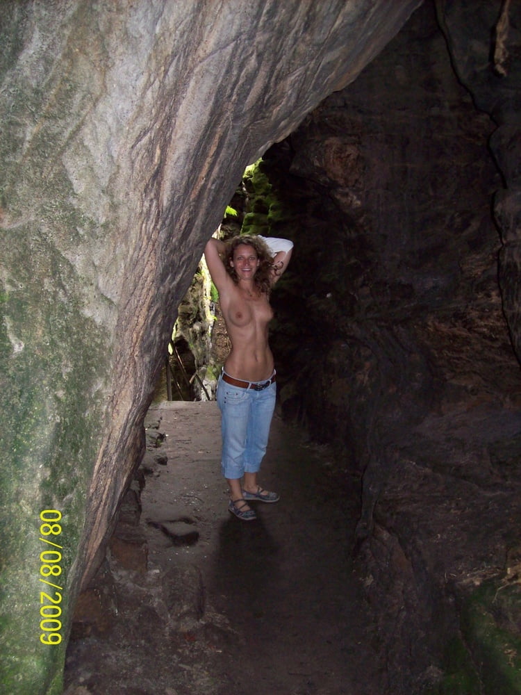 milfs and gilfs exibe on public #91335123