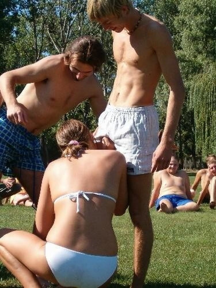 milfs and gilfs exibe on public #91335513