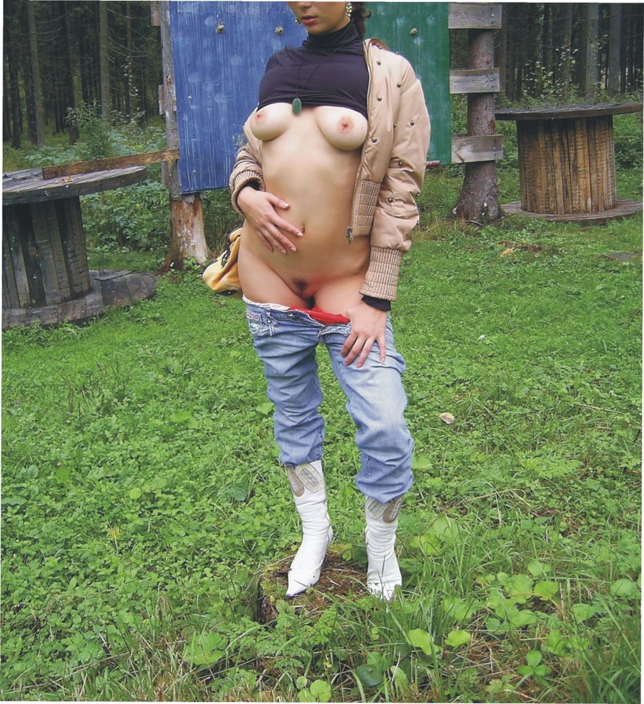 milfs and gilfs exibe on public #91335587