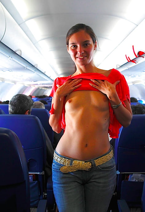 milfs and gilfs exibe on public #91335663