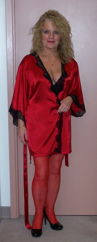 Sexy bustier rouge et noir
 #100879681