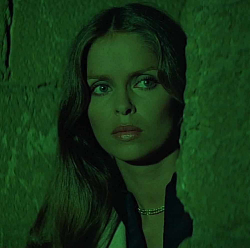 Barbara bach
 #102422060