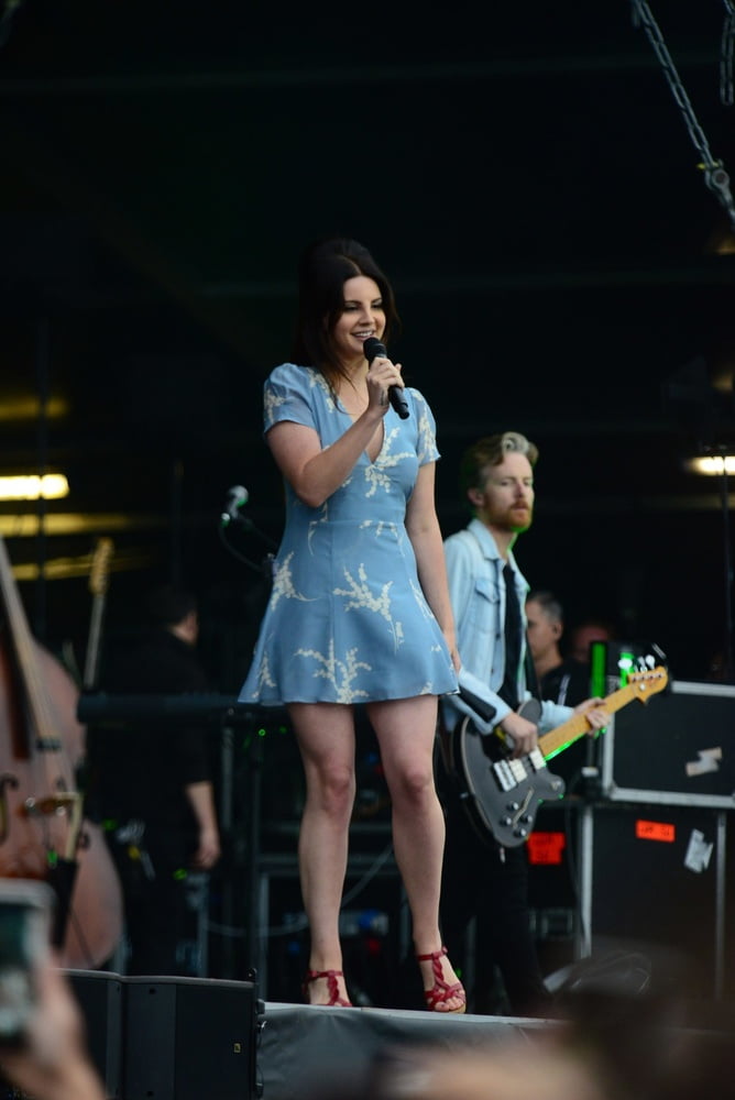 Lana del rey contro il tuo cazzo #106350579