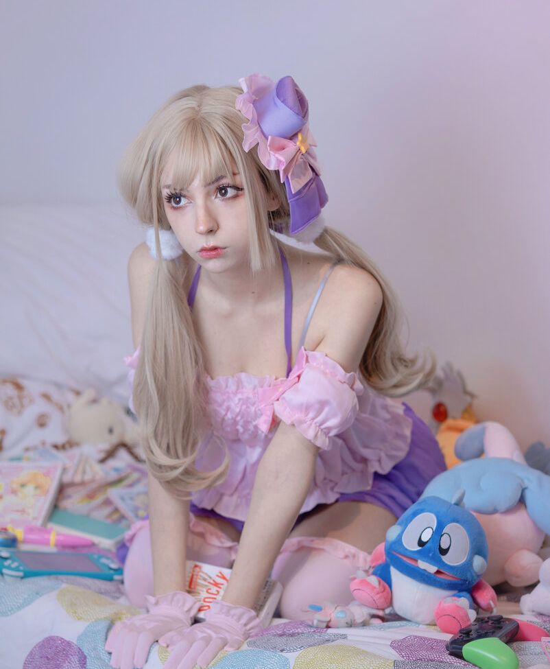 Himeecosplay desnuda #109697303