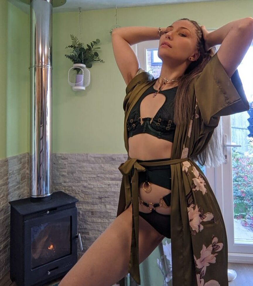 StephanieBC desnuda #108228671