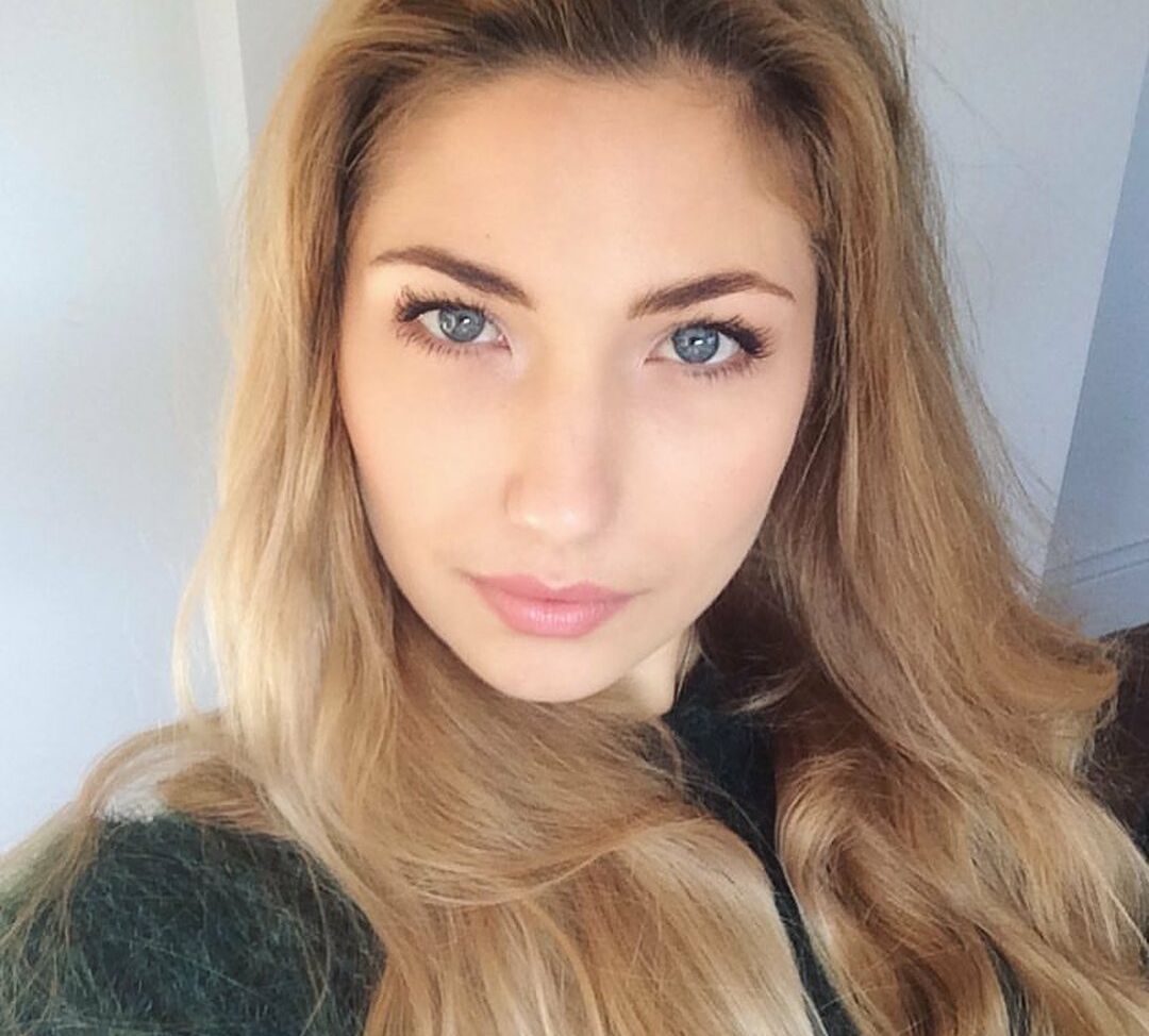 StephanieBC desnuda #108228677