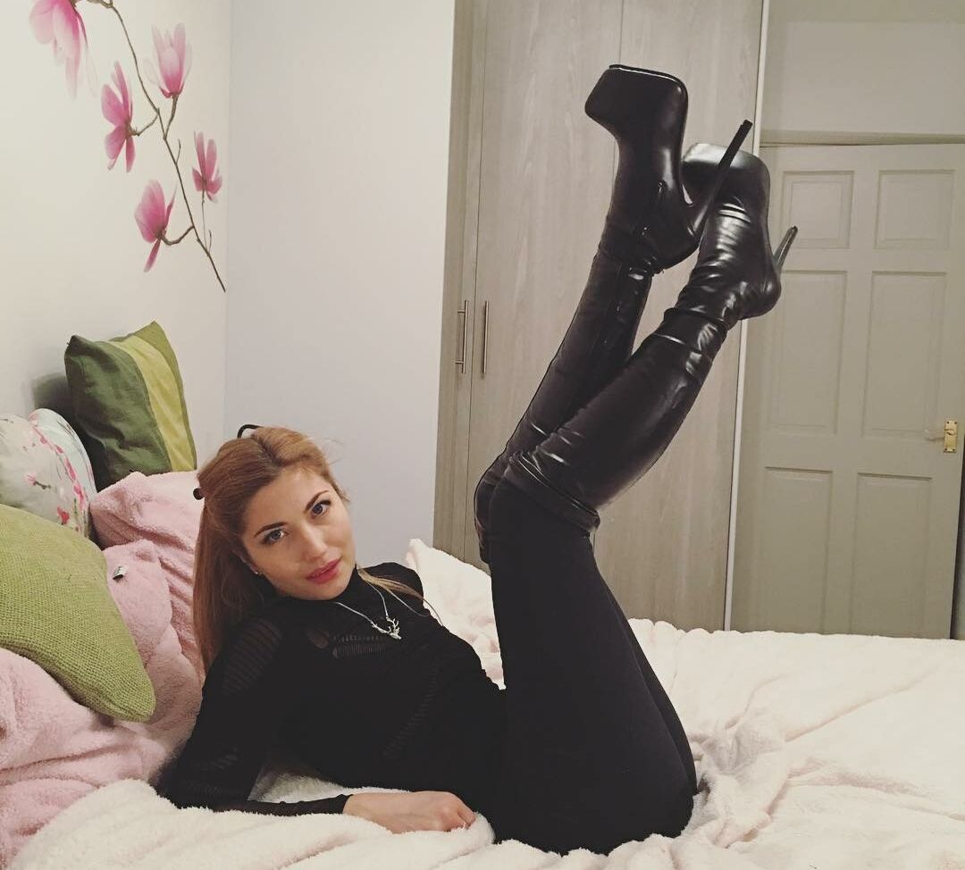 StephanieBC desnuda #108228717