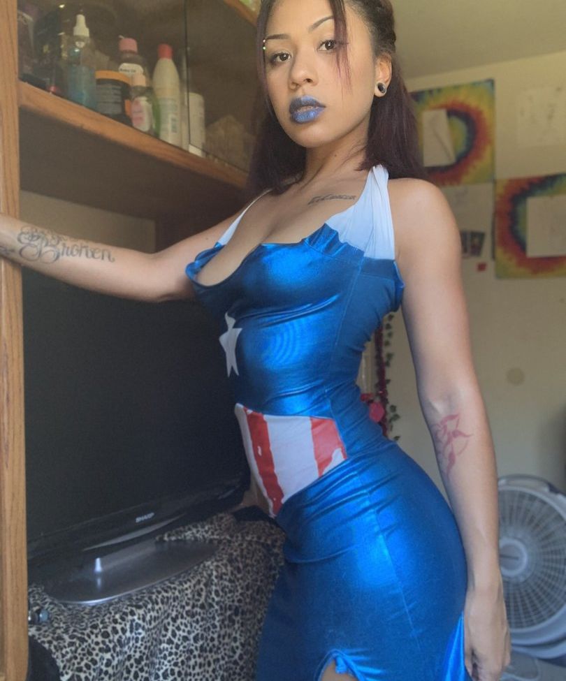 The Lovely Luna desnuda #108113231