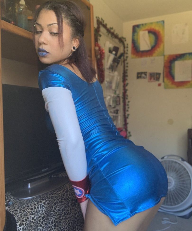 The Lovely Luna desnuda #108113240