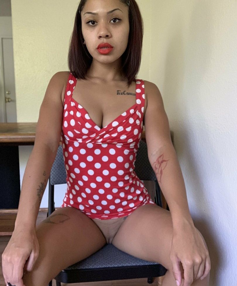 The Lovely Luna desnuda #108113260