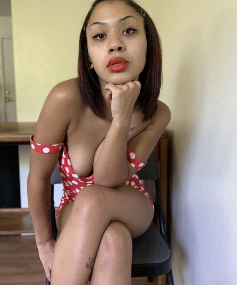 The Lovely Luna desnuda #108113261