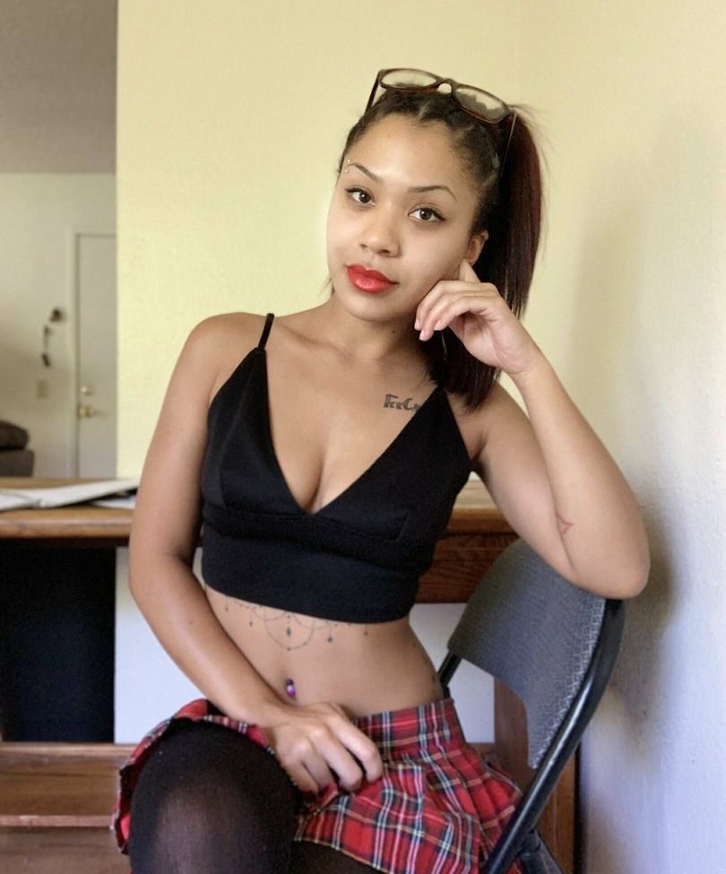 The Lovely Luna desnuda #108113271