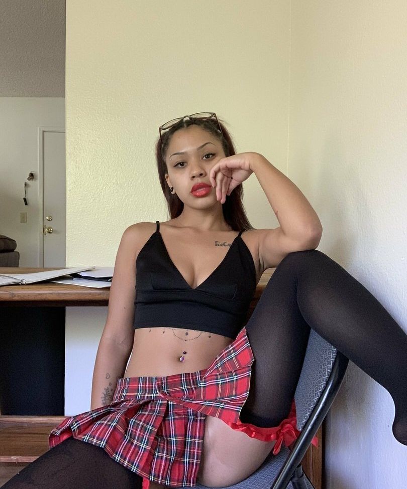 The Lovely Luna desnuda #108113279