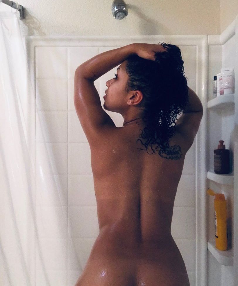 The Lovely Luna desnuda #108113306