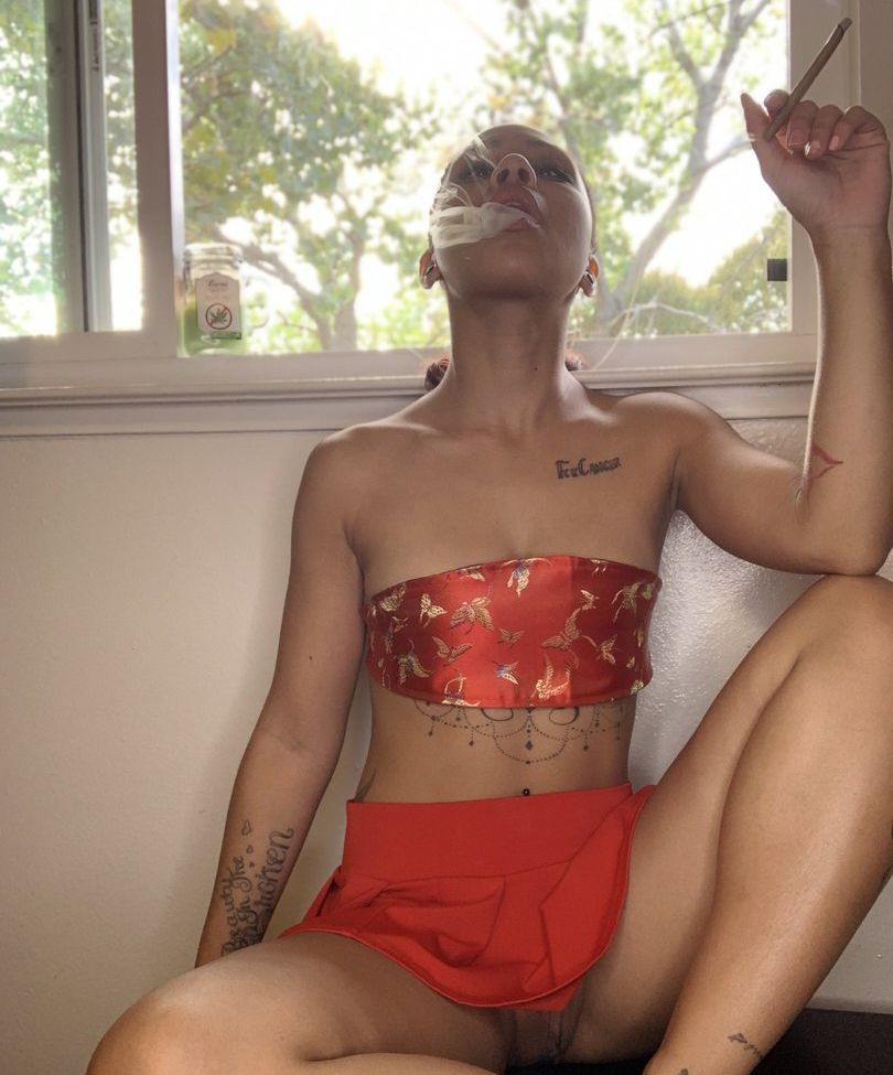 The Lovely Luna desnuda #108113317