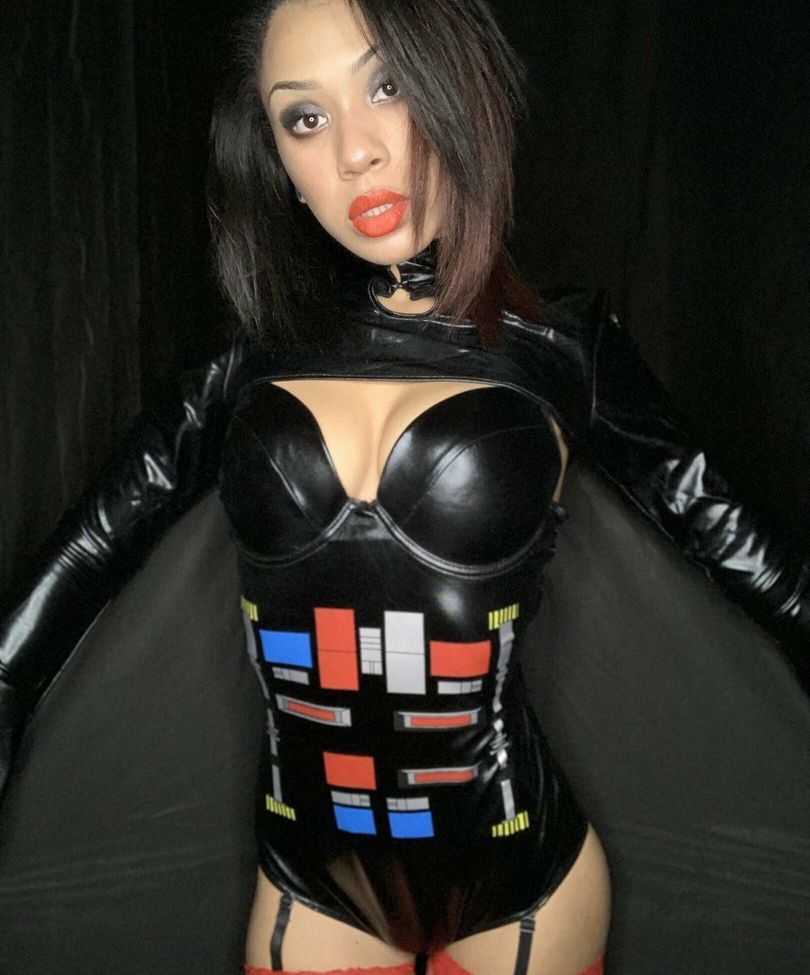 The Lovely Luna desnuda #108113350