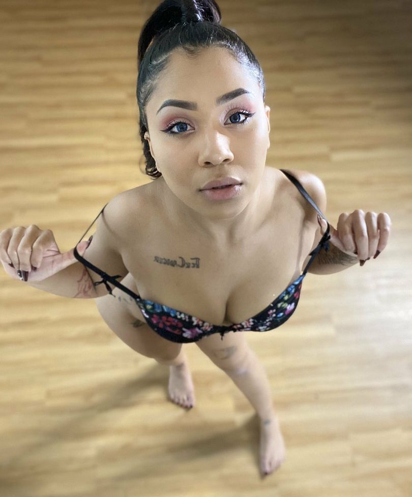 The Lovely Luna desnuda #108113407