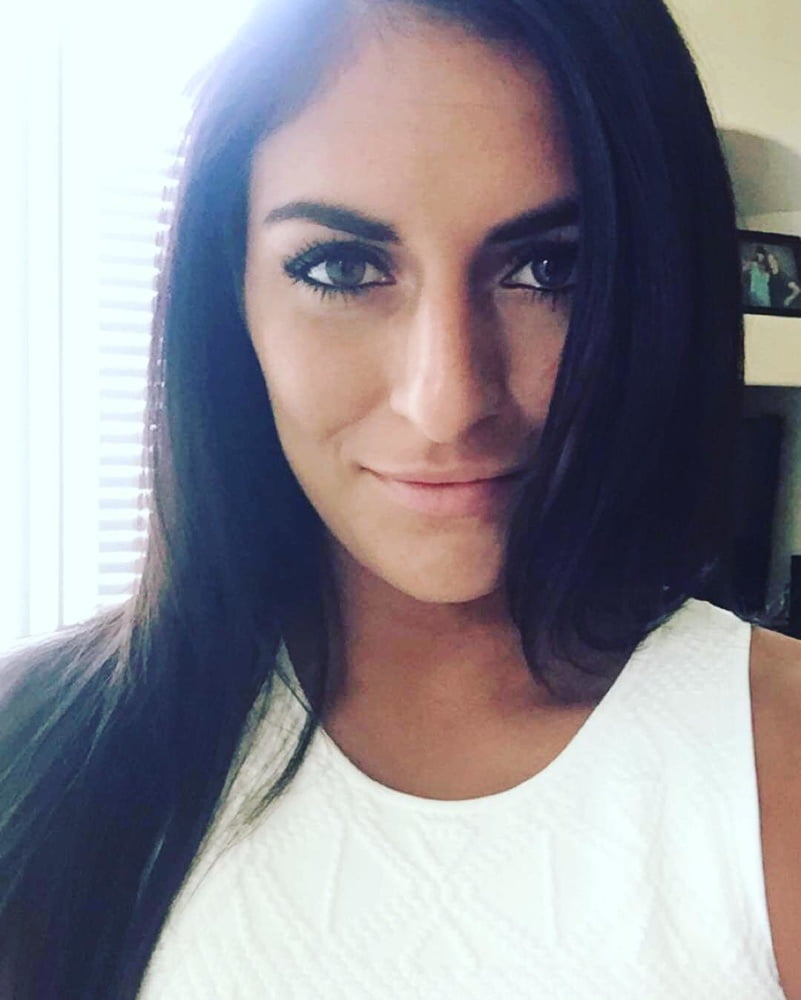 Sonya deville
 #97910148