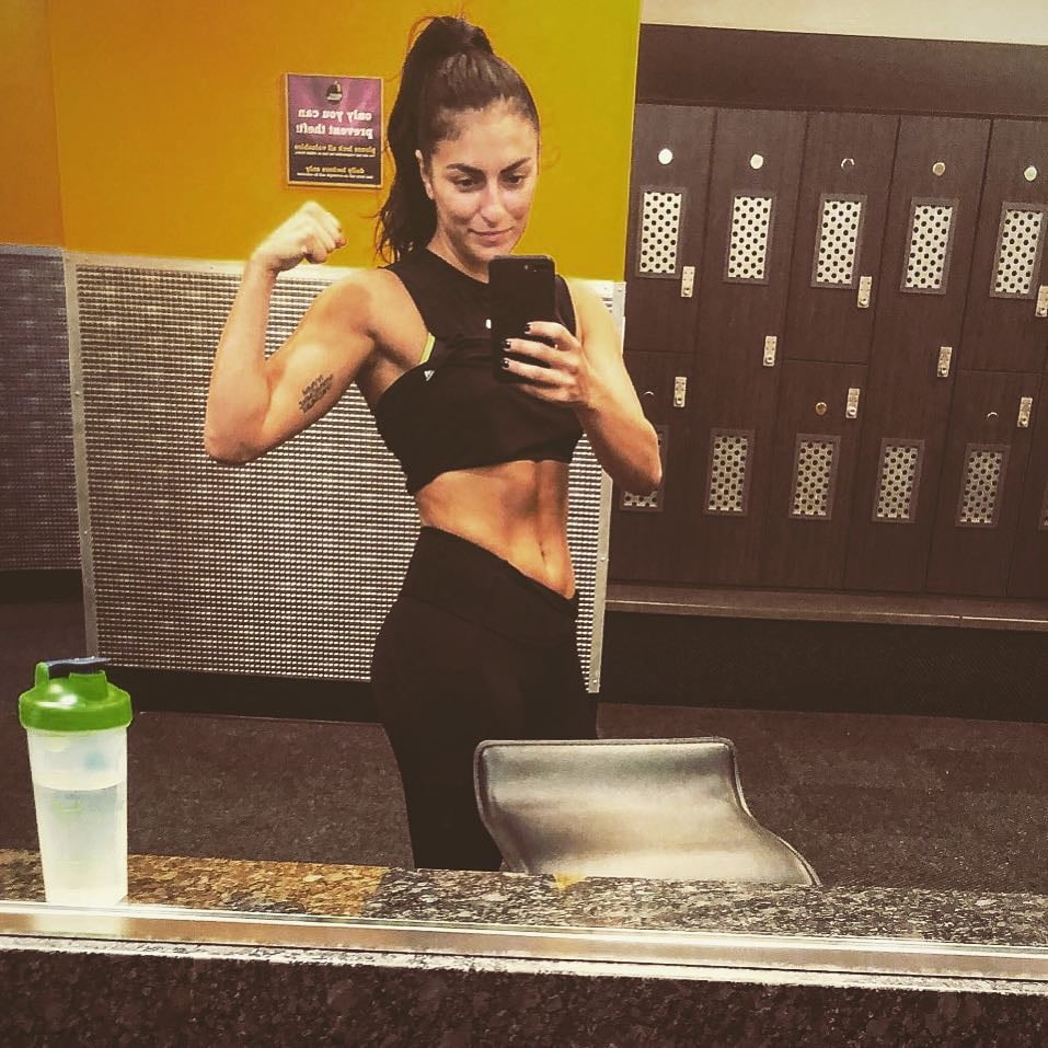 Sonya deville
 #97910194