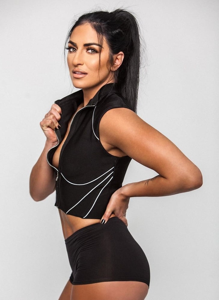 Sonya deville
 #97910327