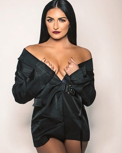 Sonya deville
 #97910342