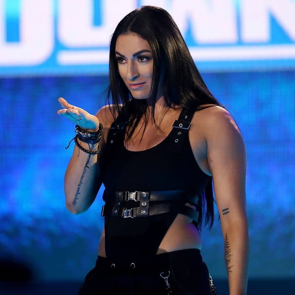 Sonya deville
 #97910377