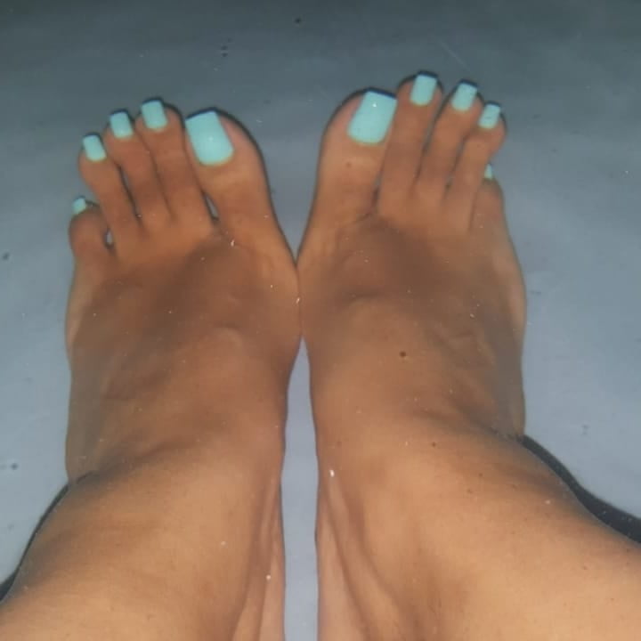 Tash long toes #88221578