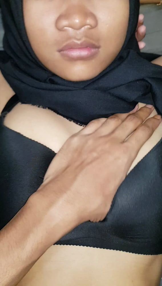 Me Black Hijab #81814728