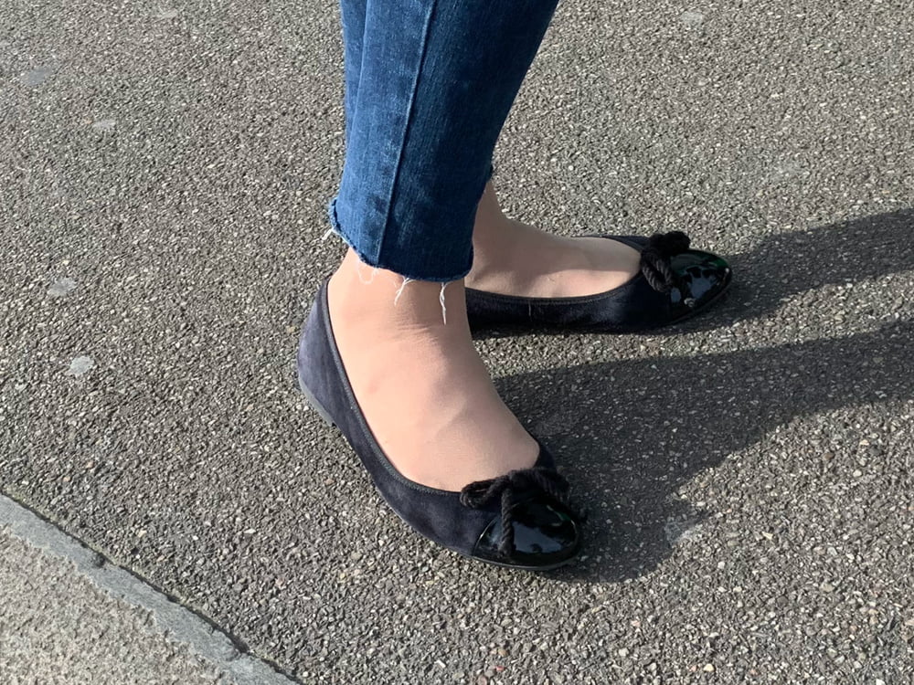 Her sexy flats.
 #97259813