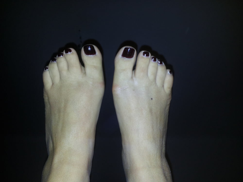 Real Pedicured Toes &amp; Feet #88516143