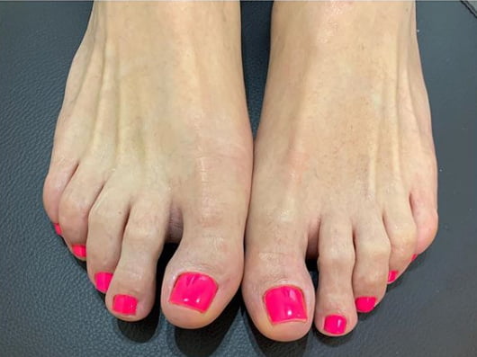 Real Pedicured Toes &amp; Feet #88516205