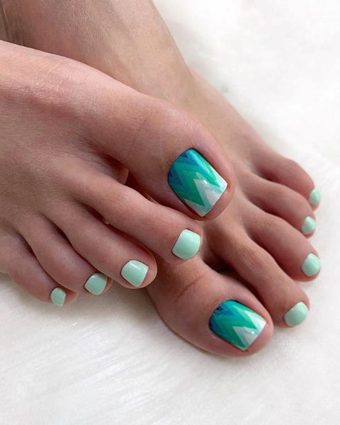 Real Pedicured Toes &amp; Feet #88516257