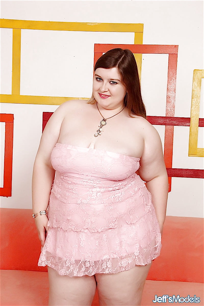 Cute and chubby BBW Saphire Rose turns hot #107088119