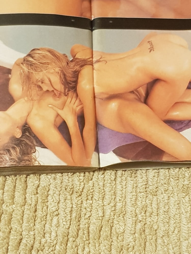 Photos du magazine Pornoluver's cheri
 #95270748