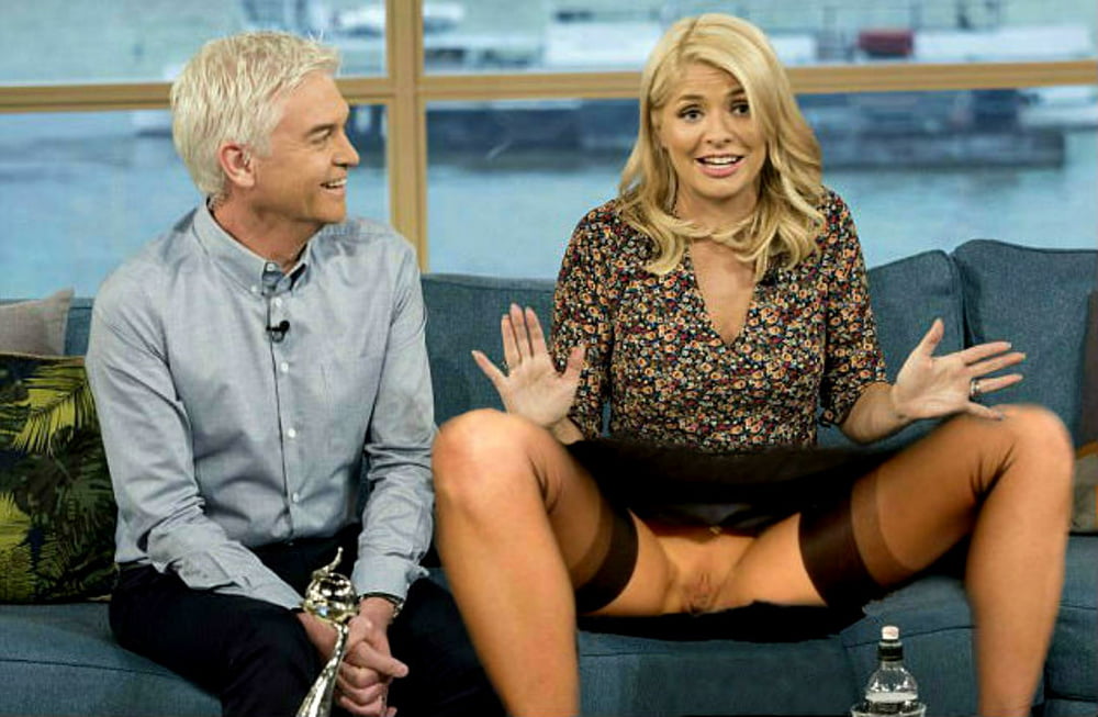 Holly Willoughby
 #102043452