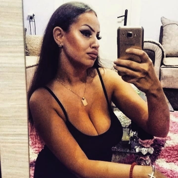 Serbische Schlampe Mädchen schön große natürliche Titten milena ristic
 #100021920