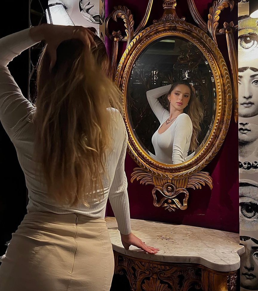 Katya Samilova desnuda #108563239