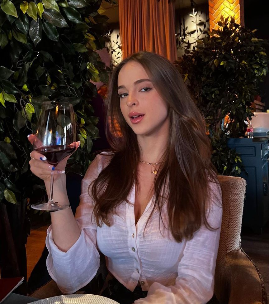 Katya Samilova desnuda #108563241