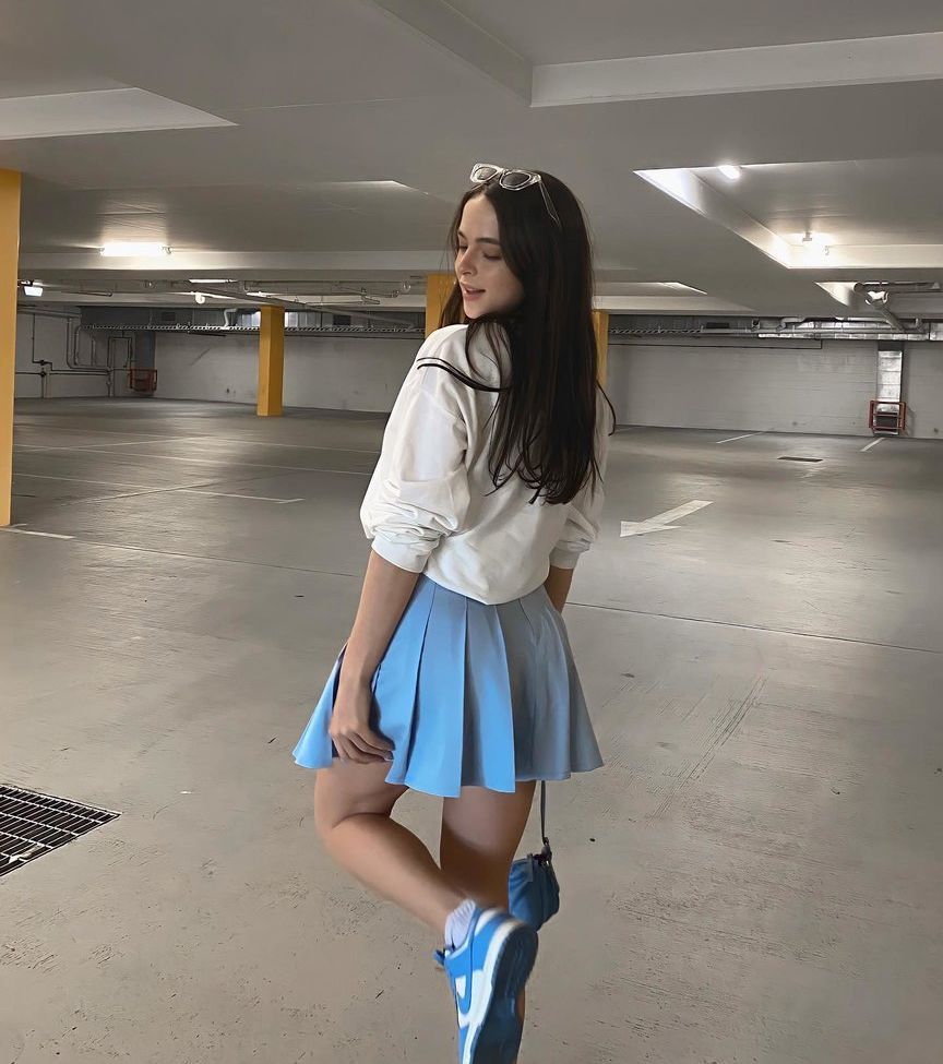 Katya Samilova desnuda #108563267