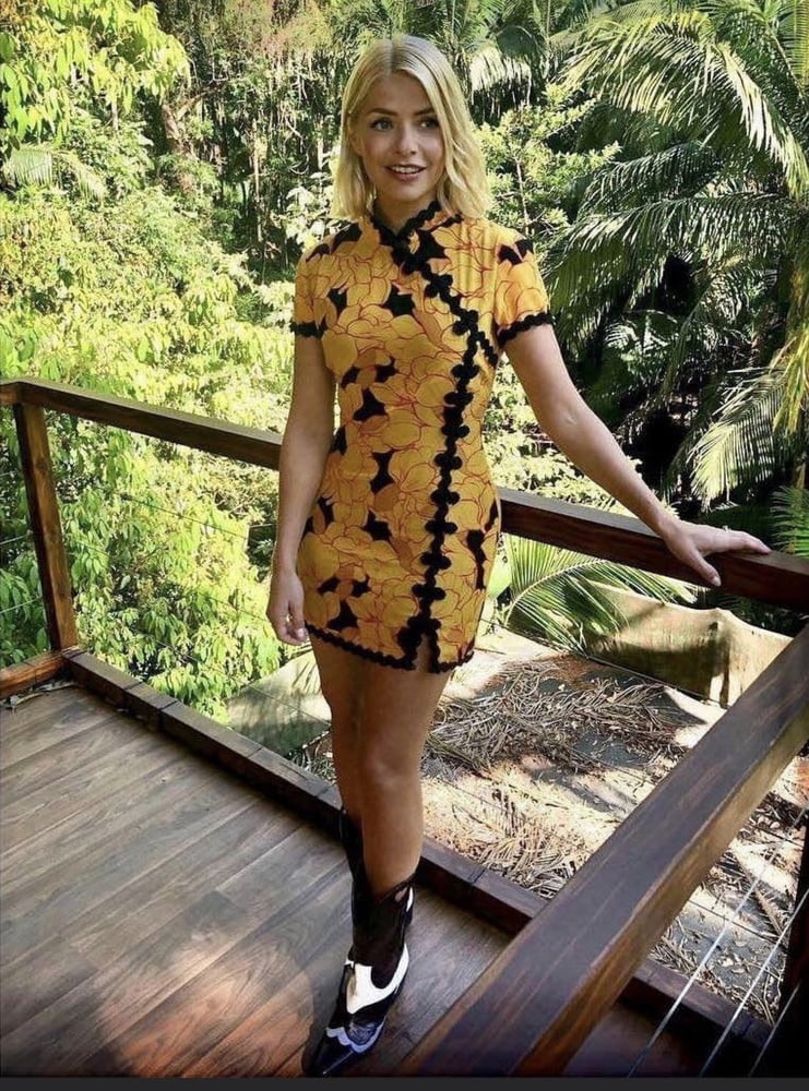 Holly Willoughby #100060033