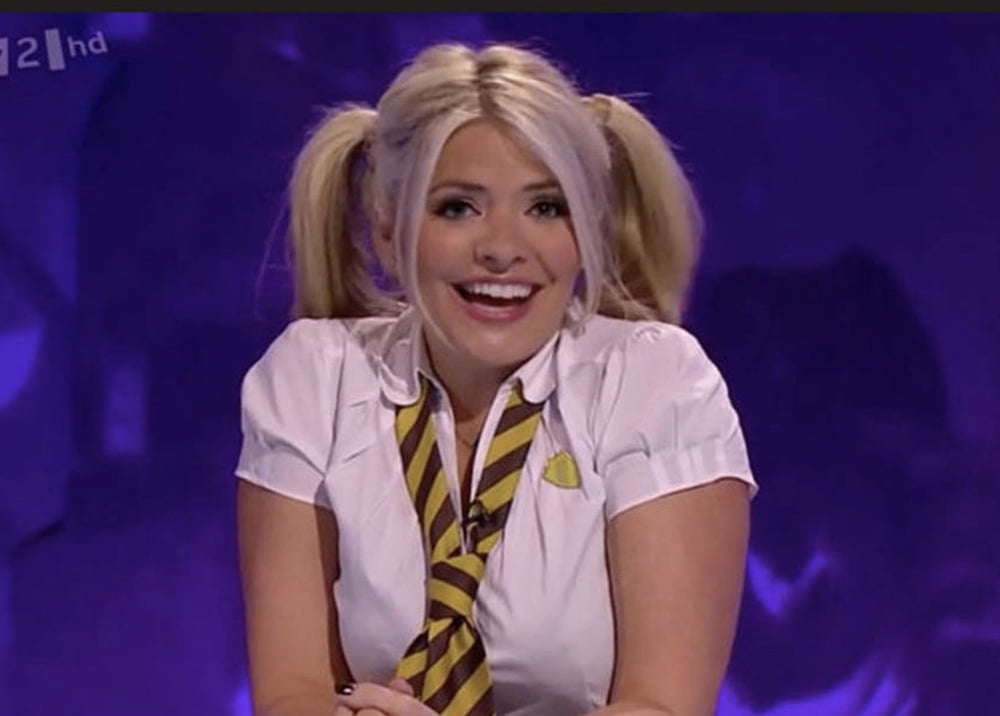 Holly Willoughby #100060171