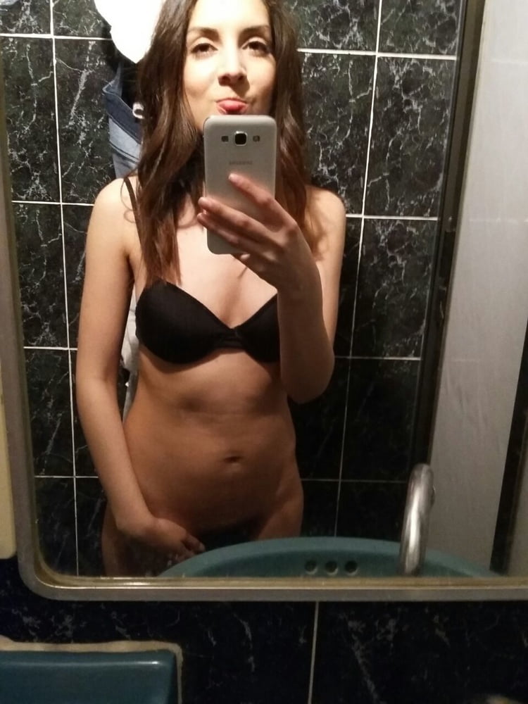 Latina 16
 #81489415