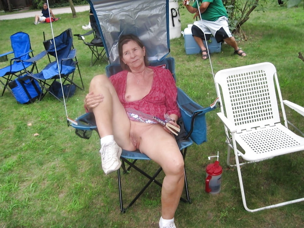Exposed to Publis View 6 #94063676
