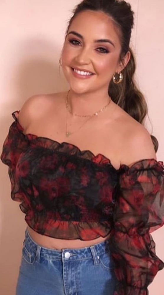 Jacqueline jossa
 #100958887