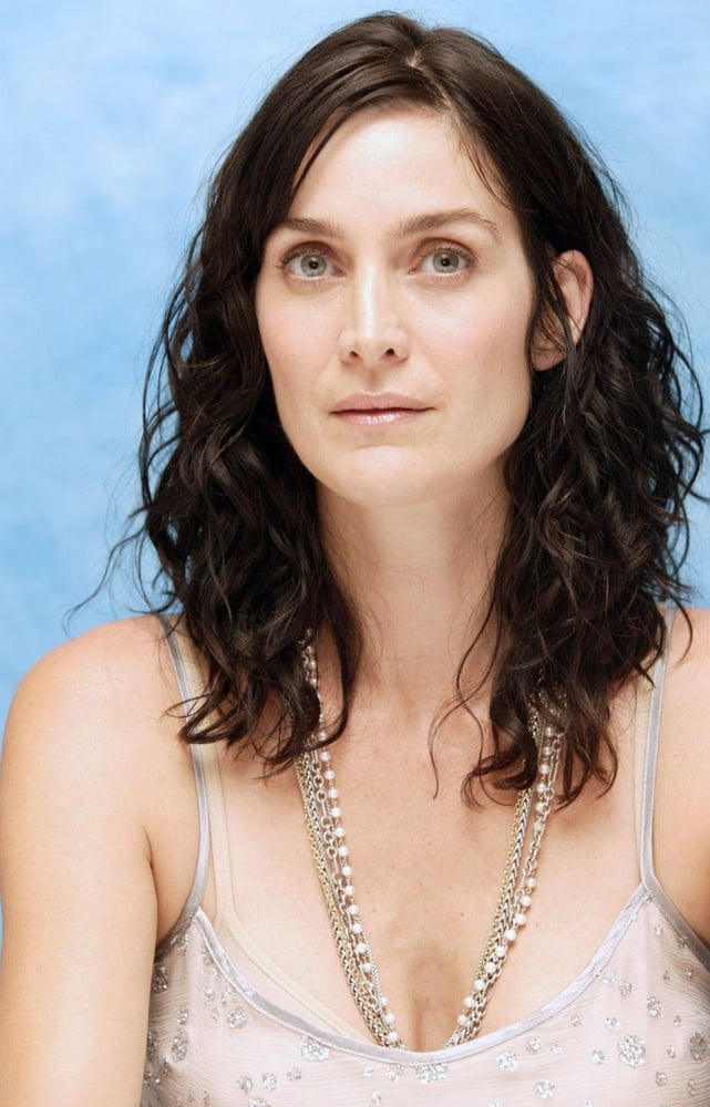 Carrie-anne moss
 #92771106