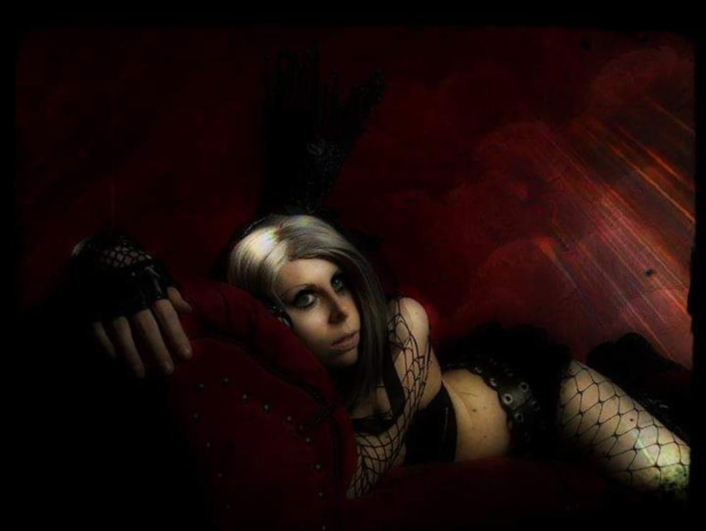 Goth amateur model Meow Spookiness #82214267