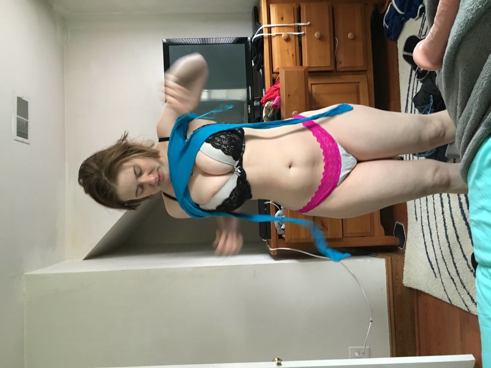 Massive Tits MILF Sara #99727559