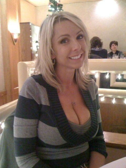 Milfs
 #97410565